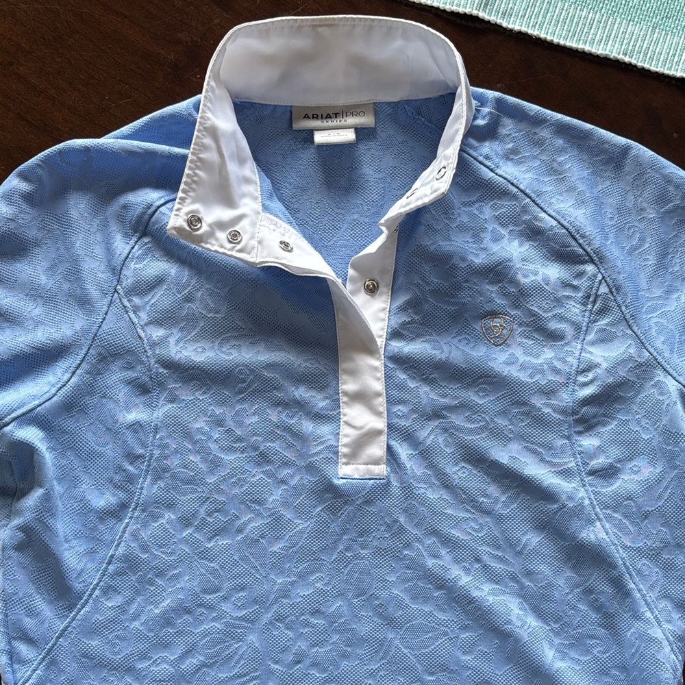 Blue artiat show shirt short sleeves